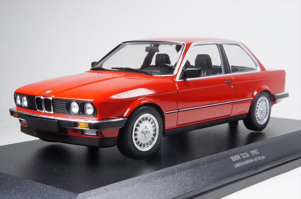 2018/1/26(金) 本日発売の新製品(MINICHAMPS,CORGI)_f0372507_0401387.jpg