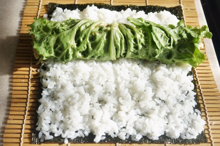 ■恵方巻【今回はあき流サラダ巻きです。】 寿司部門在籍8年！！コツを細かくご紹介です。_b0033423_18490775.jpg