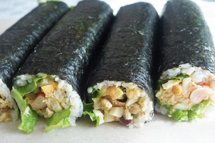 ■恵方巻【今回はあき流サラダ巻きです。】 寿司部門在籍8年！！コツを細かくご紹介です。_b0033423_19045792.jpg
