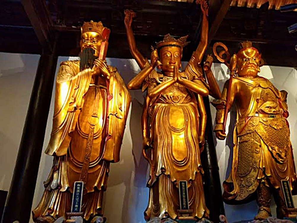 d0039059_03034419.jpg
