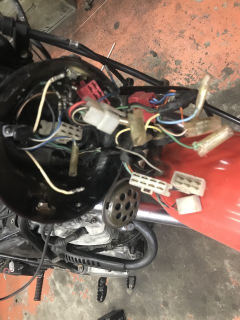 XL125S エイプハーネスで12Vバッテリーレス化!_a0164918_19203016.jpg