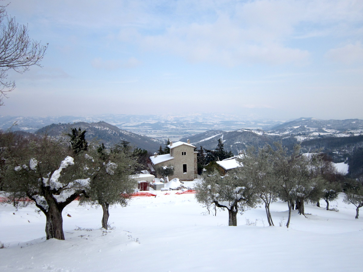 思い出の雪景色 今年は降るか、イタリア ペルージャ_f0234936_8122493.jpg