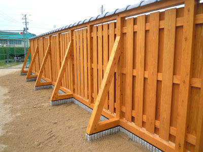 ビックプロジェクトdiyで大和塀 チビ猫テンコの生き方