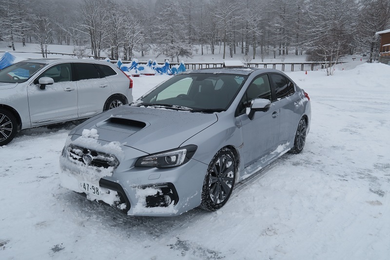 ボルボV90クロスカントリーとWRX「S4」_f0076731_20273700.jpg