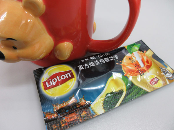 Lipton 絶品醇東方茉香乳緑と絶品醇東方焙香烏龍乳緑_c0152767_22282850.jpg