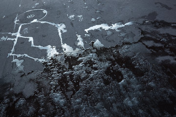 冷え冷えとした舗道_d0353489_14454642.jpg