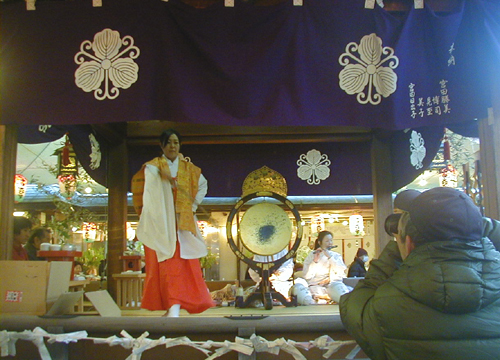 ●神社の造形―柳原蛭子神社、その3_d0053294_01034399.jpg