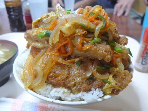 旭橋「お食事処 波布」へ行く。_f0232060_15565877.jpg