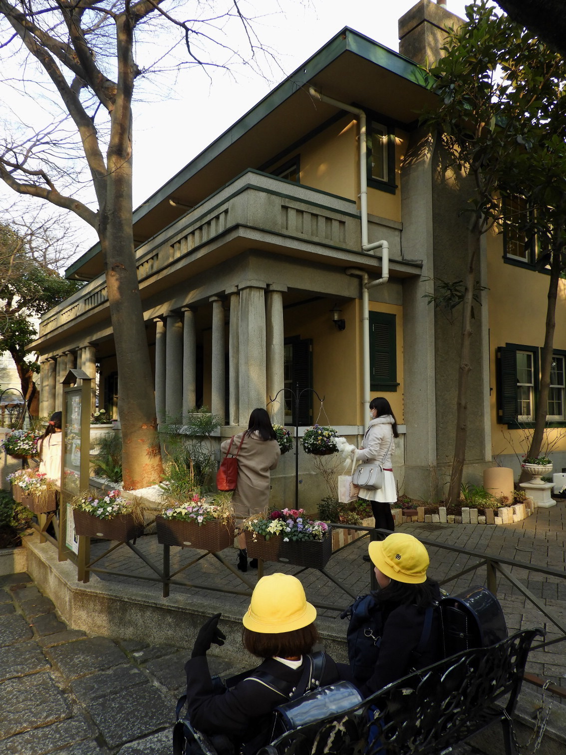 横浜そぞろ歩き・洋館巡り：山手80番館遺跡＆山手234番館_f0049074_21262942.jpg