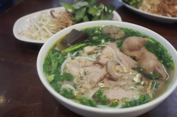 Bún bò Huế_d0252505_01053038.jpeg