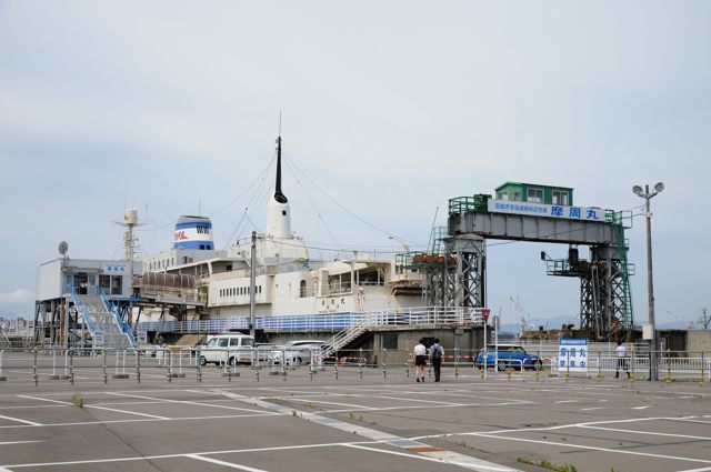 函館港に浮かぶ近代化産業遺産・摩周丸_c0081462_21451934.jpg