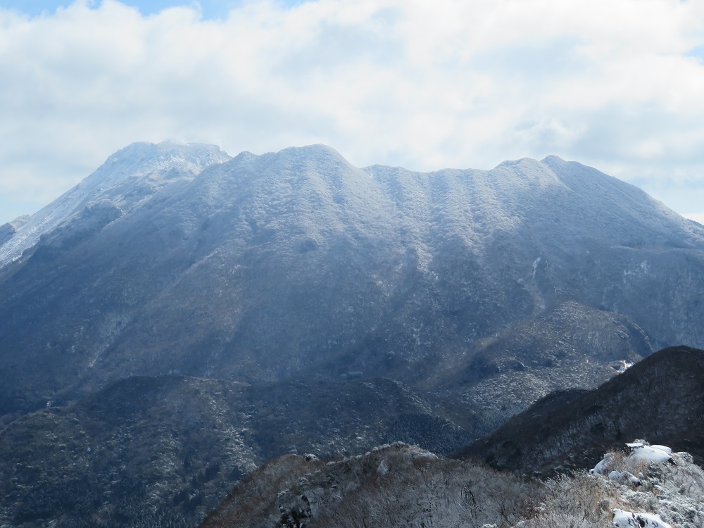 ２月雪の九千部岳_c0042869_05114725.jpg