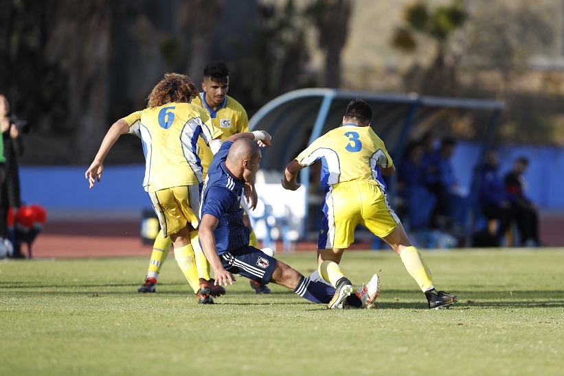 U19日本対U19カナリアス、U19スペイン対U19チェコ（於：Maspalomas)_a0021939_07491414.jpg