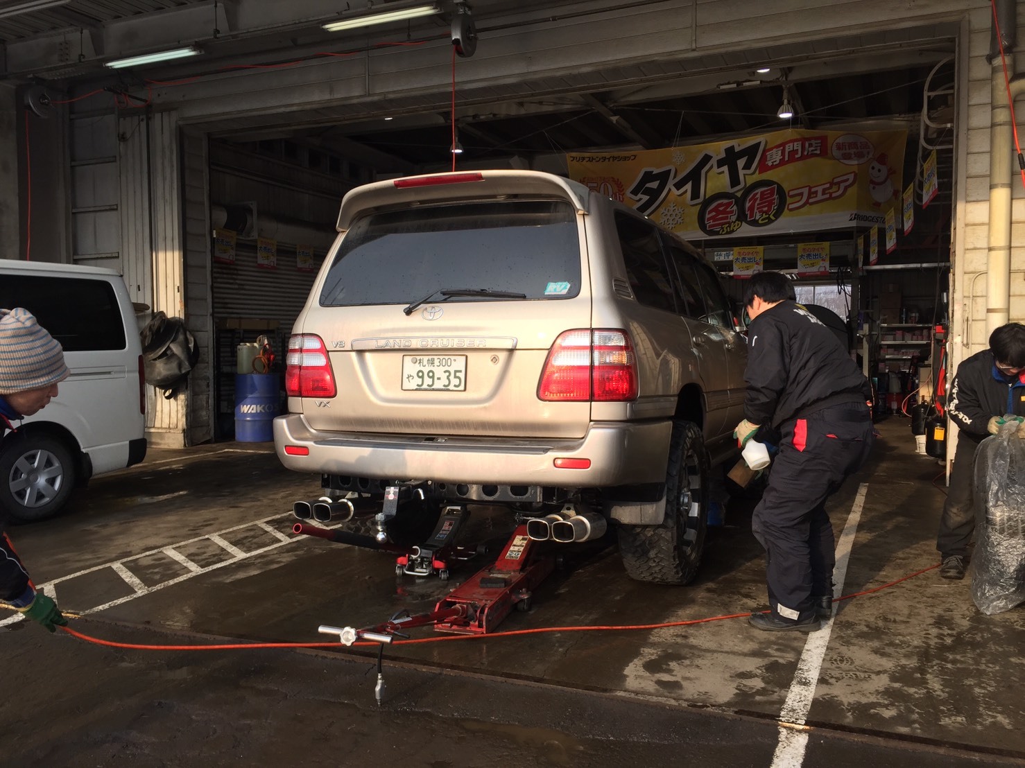 2月10日(土)ニットの日~山本がお届けしますTOMMYの1日~ランクル ハマー アルファード_b0127002_18012955.jpg