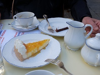 f0297392_04353876.jpg
