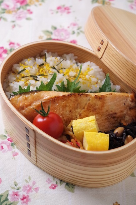 オムライス弁当、ぶりの照焼き弁当他_f0168317_00512279.jpg