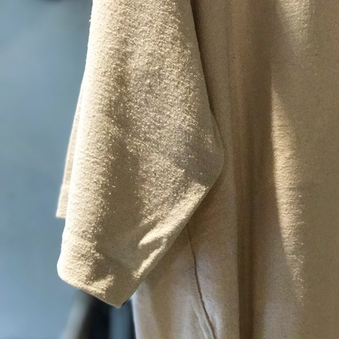 大きなポケットのTシャツ_d0364239_20285212.jpg
