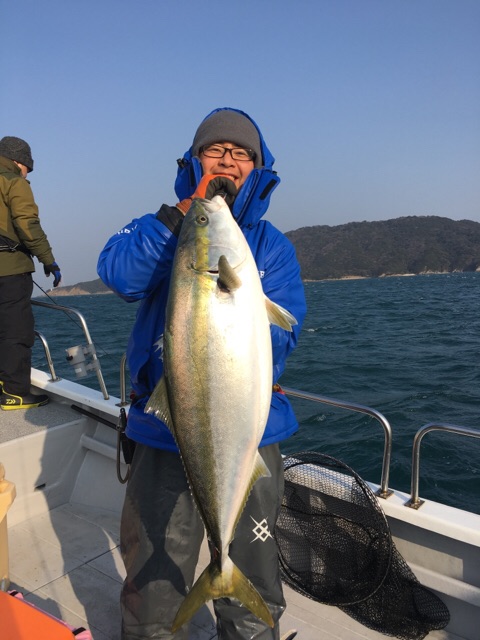 鳥羽ジギングで巨ブリ❕❕_e0212944_1723431.jpg