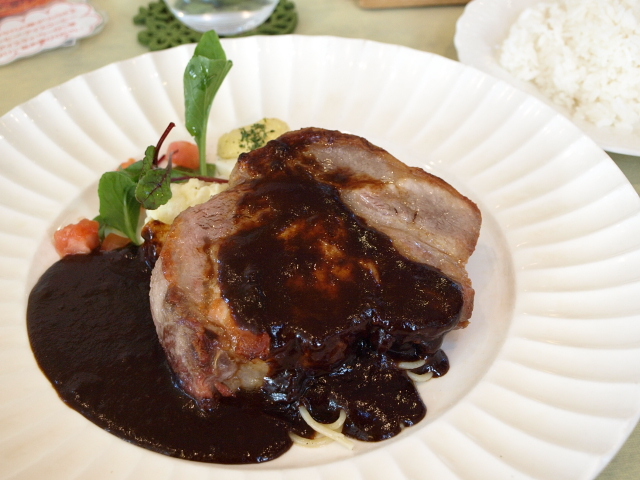 ダイニング&カフェ タイムレス その10 (厚焼きポークチャップ)_d0153062_20255345.jpg
