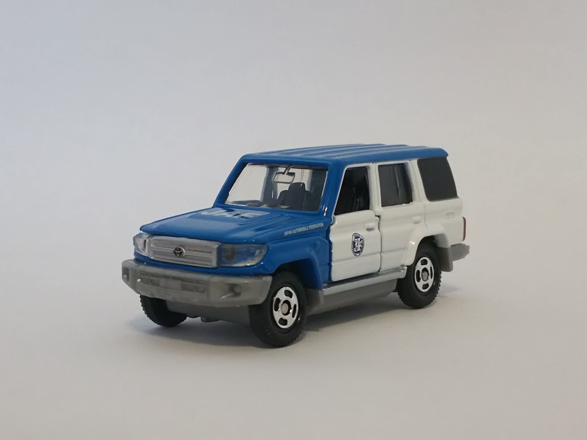 トミカ トヨタランドクルーザーJAF Amazon | トミカ No.44 トヨタ ランドクルーザー JAFロード