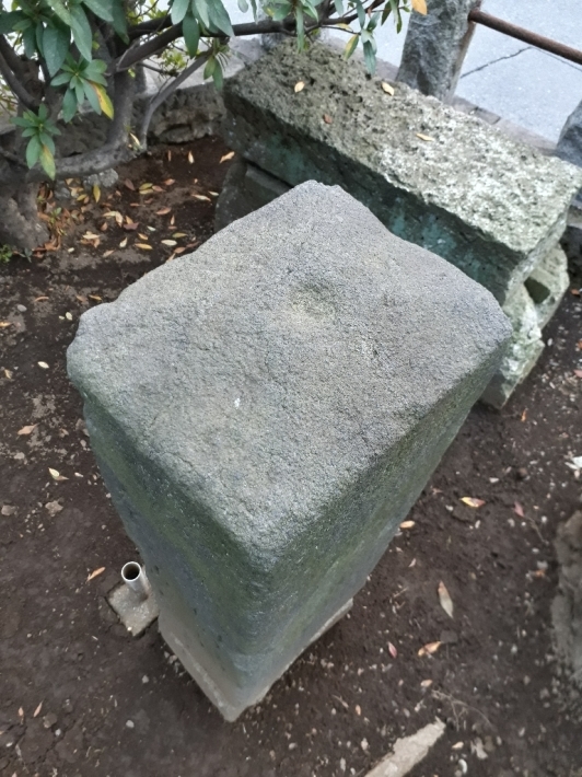 鉄飛坂に鉢状穴を探して_b0116271_20382779.jpg