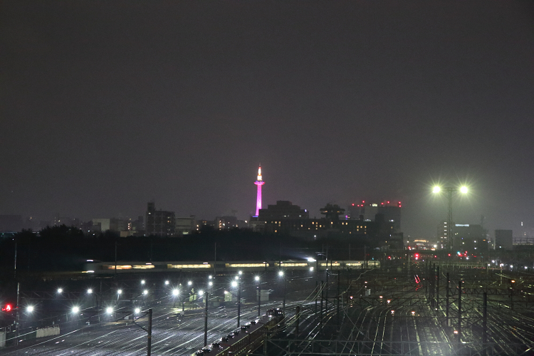 京都駅Winter Illumination「ときめきプロジェクト」－京都タワー カラーライトアップ（後編）－_b0169330_23442915.jpg