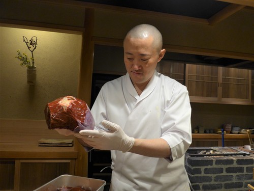 東麻布「鮨 天本」へ行く。_f0232060_11402499.jpg