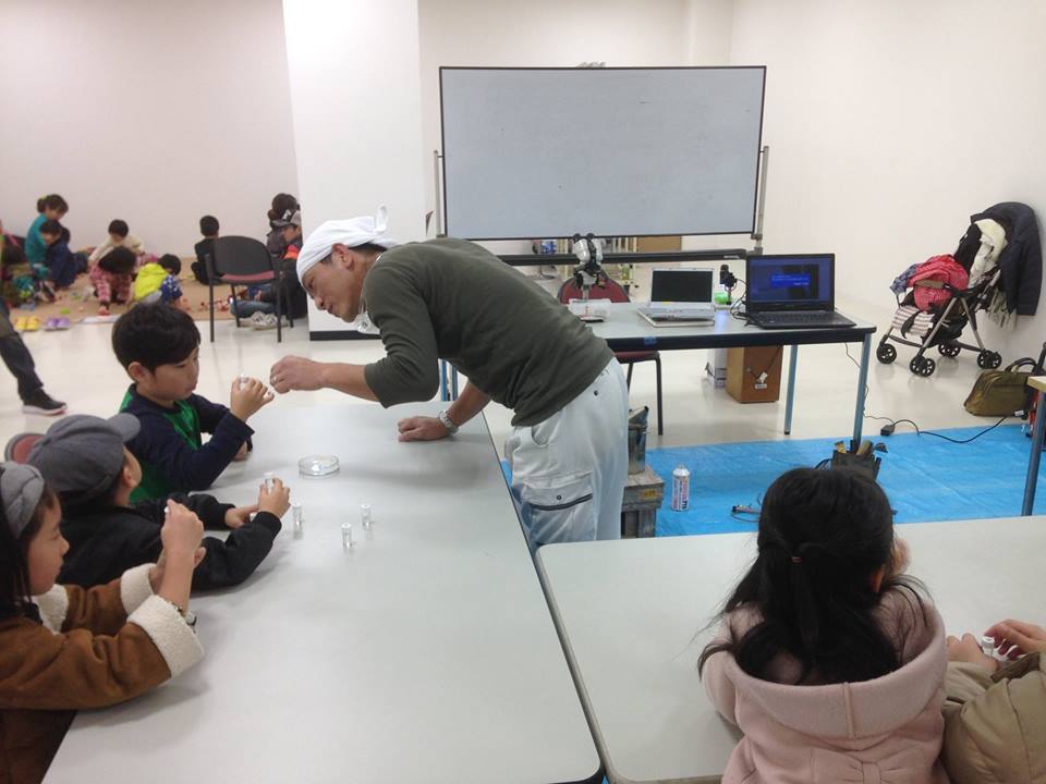 ”お仕事のパートナーは昆虫”_a0247891_17091121.jpg