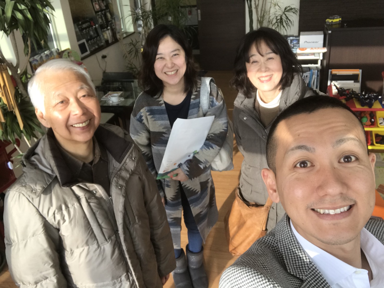 2月13日 火曜日のひとログ(´▽`) エスカレード♬レンタカーあります!!購入も可♬TOMMY_b0127002_1744279.jpg