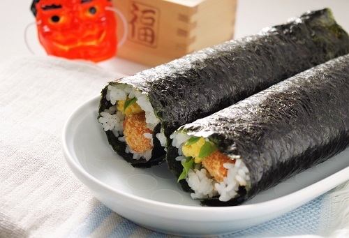 サーモンフライ巻き寿司 ~節分の恵方巻き~_f0168317_20295428.jpg