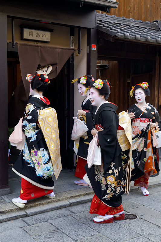 始業式の日（祇園甲部　多麻＆つる居の皆さん）_f0155048_0195077.jpg