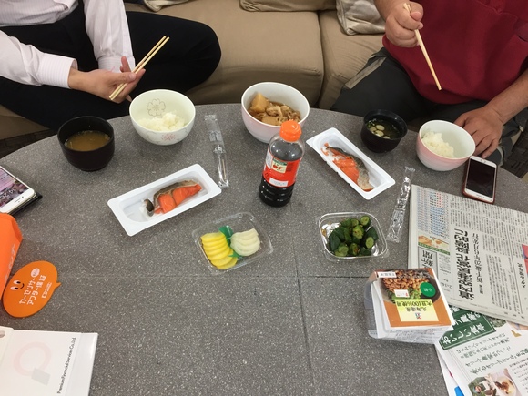 2月14日 水曜日☆佐々木ブログデビュー☆本店レディースブログ☆ランクル200新在入庫しました!!!TOMMY_b0127002_17502129.jpg
