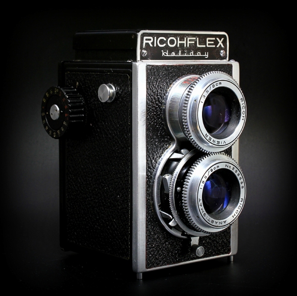 ※ 古いカメラが好きです [４４]　Ricohflex Holiday 1956_d0353401_23572946.jpg