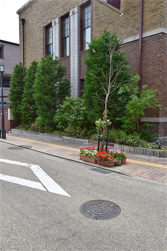 兵庫県芦屋市の芦屋モノリス(昭和モダン建築探訪)_f0142606_21411053.jpg