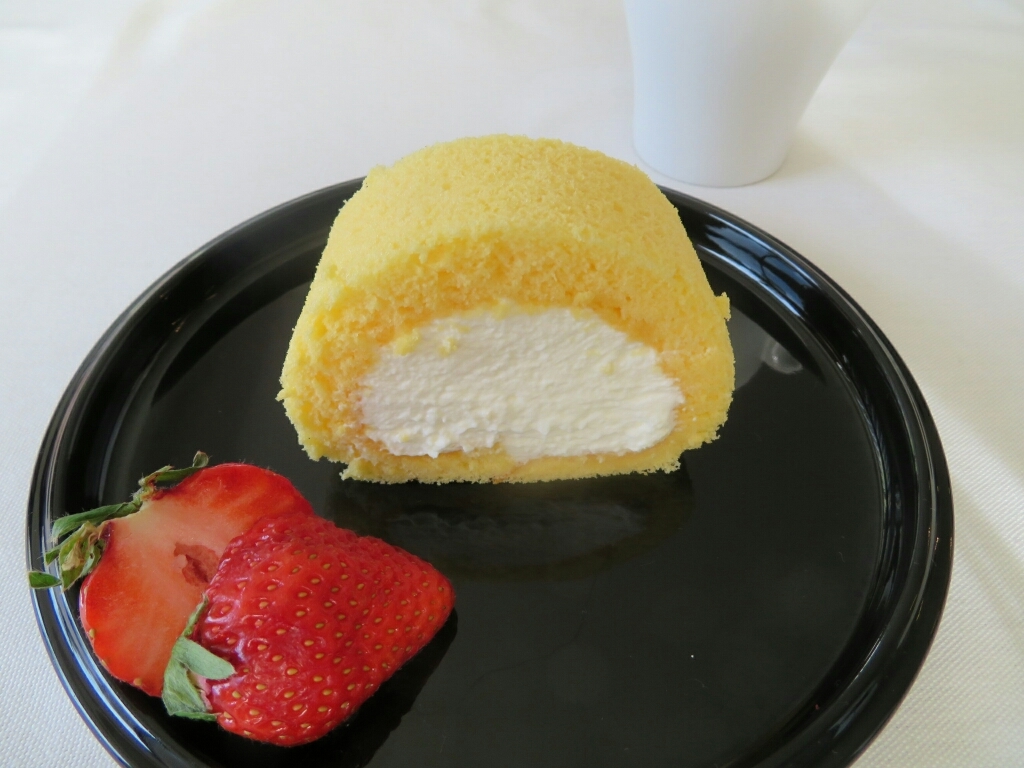 ロールケーキ_a0301608_23233530.jpg