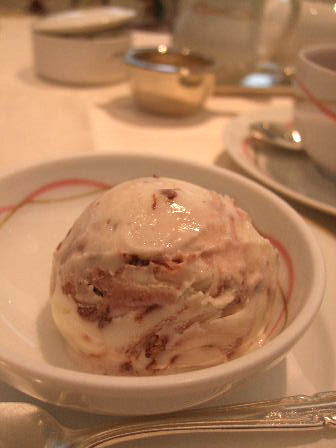銀座和光ティーサロンでランチを K S Sweet Kitchen 銀座和光ティーサロンでランチを K S Sweet Kitchen