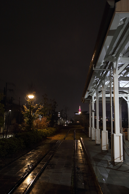 京都駅Winter Illumination「ときめきプロジェクト」－京都タワー カラーライトアップ（後編）－_b0169330_811353.jpg