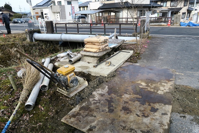 完熟の水平対向六気筒エンジン搭載車_f0076731_17585860.jpg