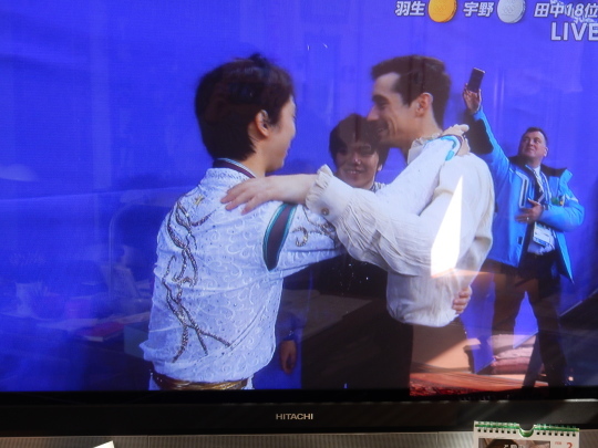 ’18,2,18(日)羽生選手と宇野選手が金と銀をとったYO!_f0060461_18503658.jpg