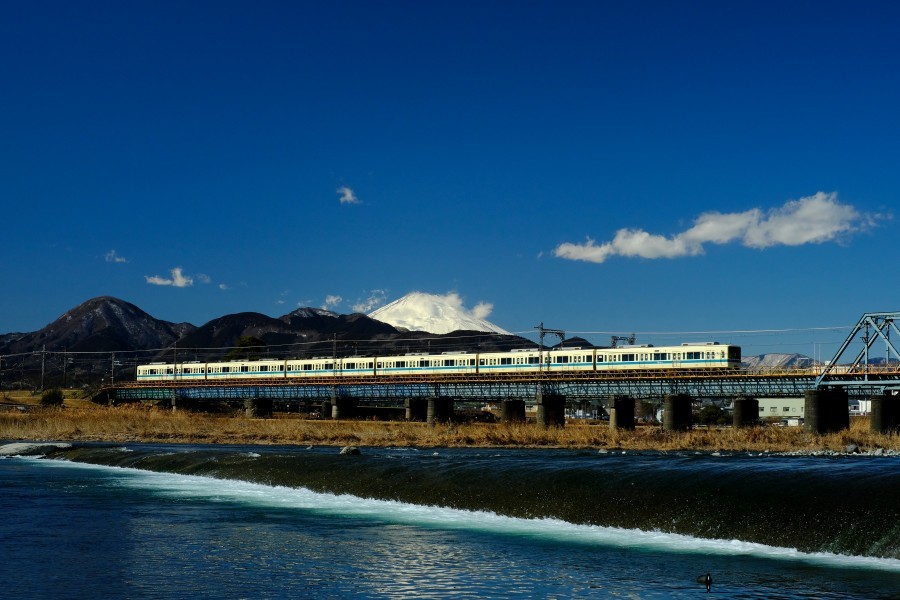 2018残寒、酒匂川橋梁にて富士山と小田急普通電車 ①_e0359873_15530483.jpg