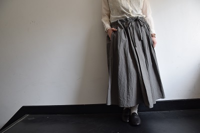 ブラウスとスカート 。_b0110582_17133155.jpg