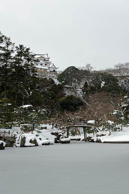 雪の玄宮園_f0032011_17400528.jpg