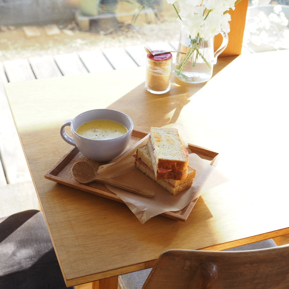 出張カフェとカップ_b0206421_10115598.jpg