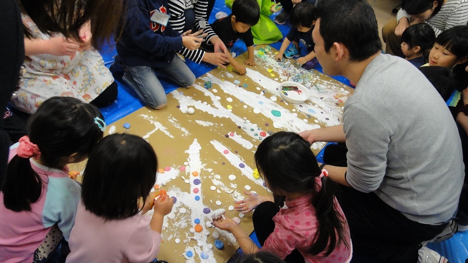 アートワークショップ「紙ねんどでお絵かき」ご報告_a0269923_21525116.jpg