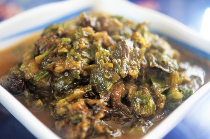 ■簡単５分！！の季節料理【今が旬！！蕗の薹の甘辛みそ】あったかご飯に最高！！ですね＾＾_b0033423_23030839.jpg
