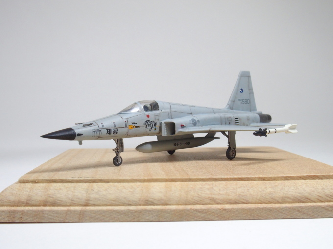 1/144 Northrop F-5E TigerII_e0195729_22545152.jpg