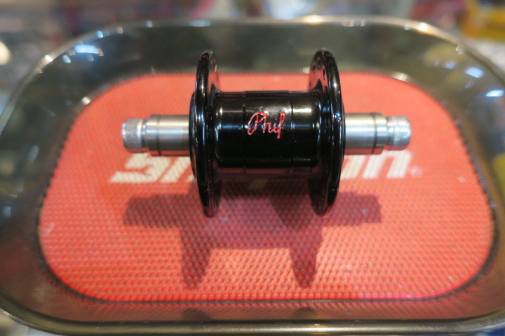 フィルウッド ブロンプトン用Fハブ入荷!_c0132901_20360166.jpg