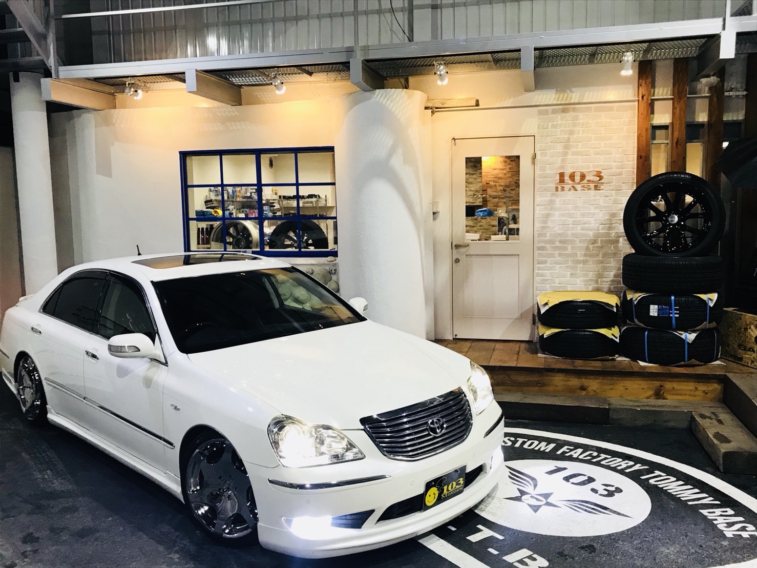2月19日(月)トミーベース カスタムブログ☆Y様クラウン納車☆H様フーガ青森まで納車の為ベースを出発☆_b0127002_13354940.jpg
