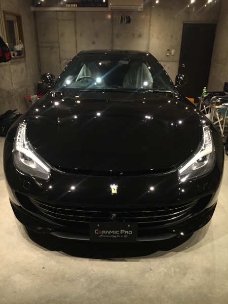 フェラーリ GTC4 LUSSO T. ceramic Pro 9H施工_a0141327_04454154.jpeg