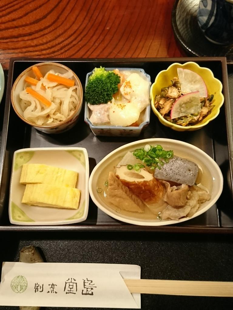 雰囲気よく割烹屋さんのおばんざい膳 割烹堂島 今日はなに食べる 大阪北新地ランチ